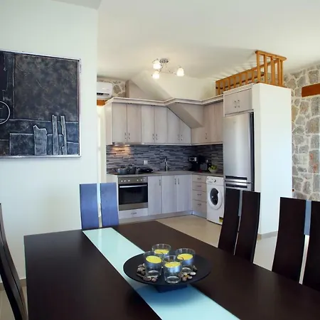 Villas Goudys Tsoukaládhes